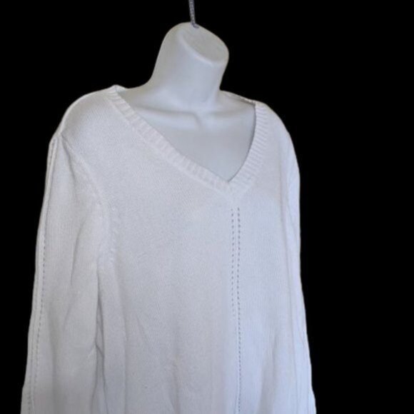 IN EVERY STORY White V-Neck Cotton Sweater Size X (Fits 1X) - Picture 2 of 4